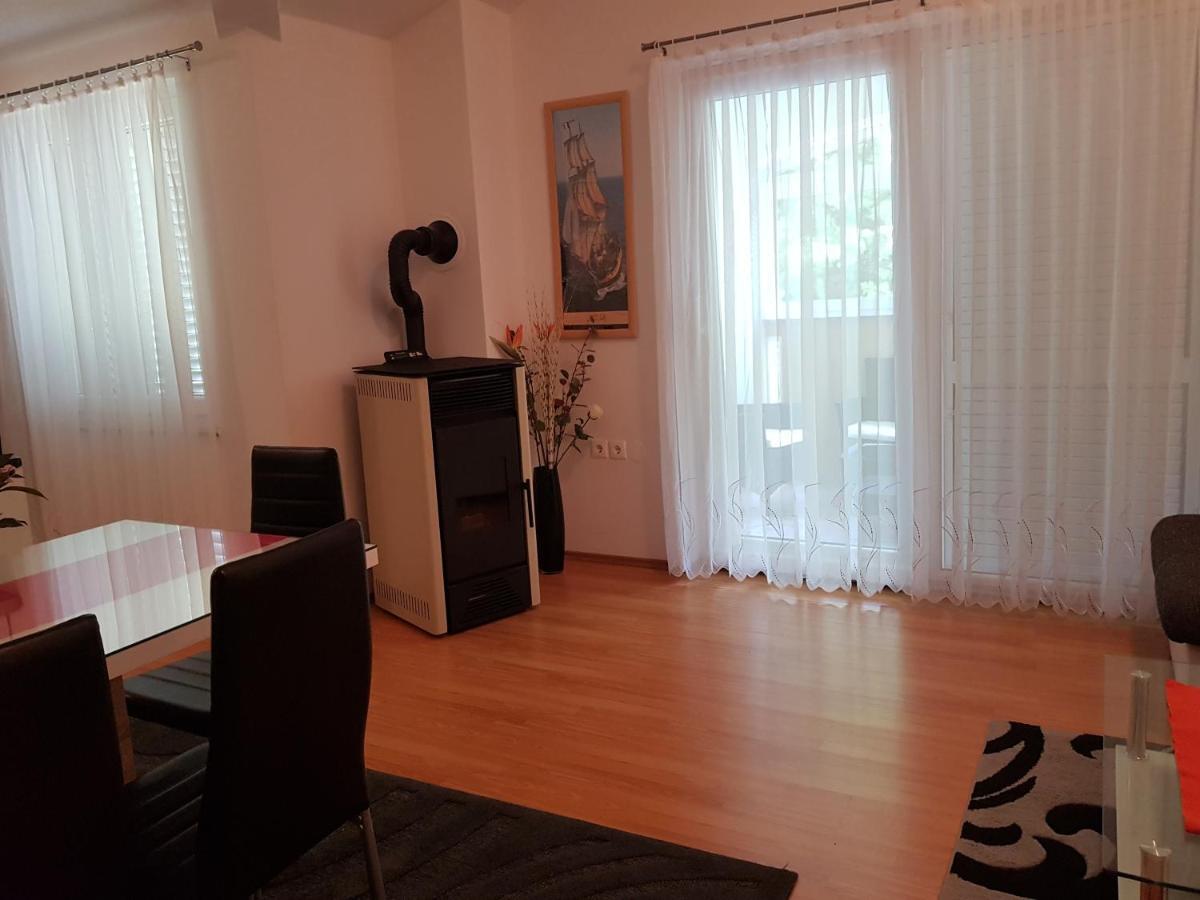 Apartma Jasmin Apartment Novi Vinodolski Bagian luar foto